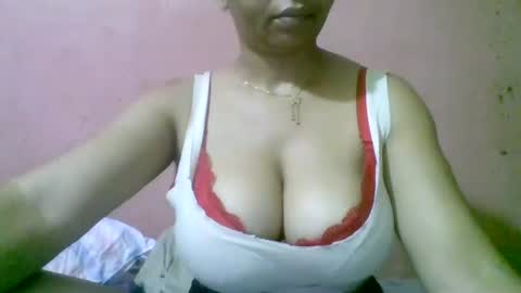 Snapshot of fracisca2204 chatting on 21, 3, 2026 fracisca2204 online show from 21, 3, 2026