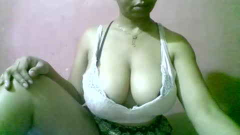 Snapshot of fracisca2204 chatting on 10, 4, 2026 fracisca2204 online show from 10, 4, 2026