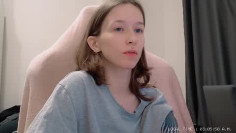 Snapshot of fran_bow chatting on 6, 1, 2025 fran_bow online show from 6, 1, 2025