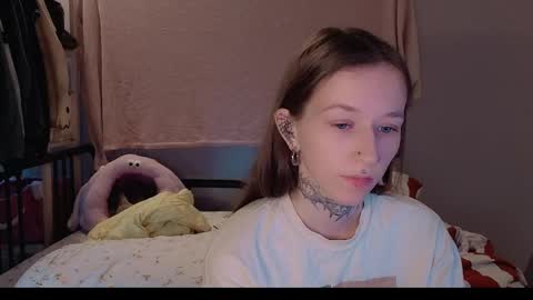 fran_bow online show from 6, 5, 2026