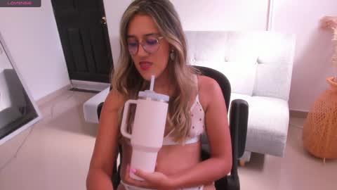 Snapshot of francesca__ross chatting on 18, 1, 2025 Francesca online show from 18, 1, 2025