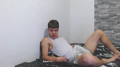 Snapshot of francesco_spank chatting on 24, 2, 2025 FRANCESCO online show from 24, 2, 2025