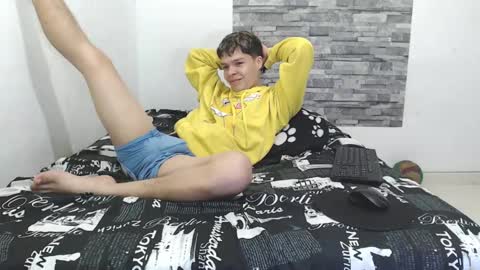 Snapshot of francesco_spank chatting on 6, 3, 2025 FRANCESCO online show from 6, 3, 2025
