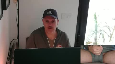 Snapshot of francescoes chatting on 6, 1, 2025 francescoes online show from 6, 1, 2025
