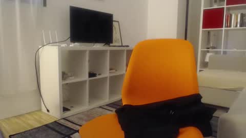 Snapshot of francescosal chatting on 4, 10, 2025 francescosal online show from 4, 10, 2025