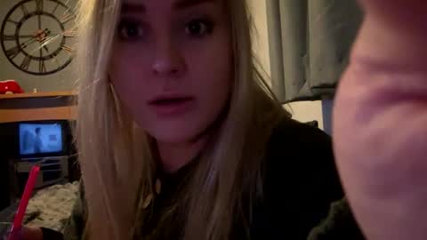 Snapshot of francis_digby chatting on 14, 1, 2025 Francis Digby online show from 14, 1, 2025