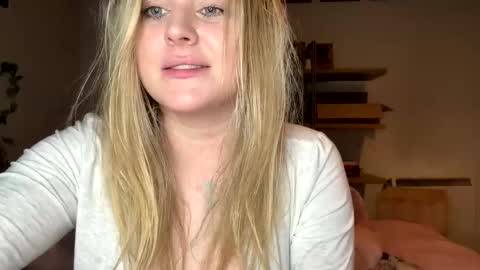 Snapshot of francis_digby chatting on 24, 2, 2025 Francis Digby online show from 24, 2, 2025