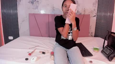 Laura online show from 4, 4, 2026