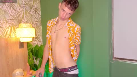 Snapshot of franco_boys chatting on 30, 9, 2025 Franco online show from 30, 9, 2025