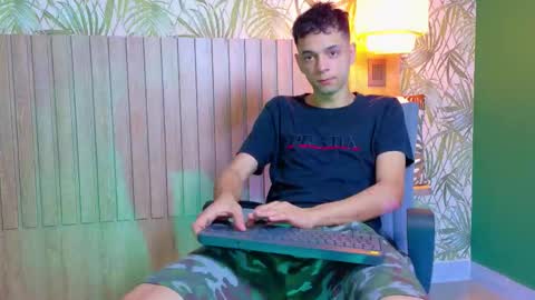 Snapshot of franco_boys chatting on 13, 10, 2025 Franco online show from 13, 10, 2025