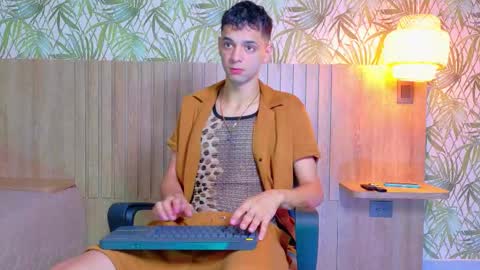 Snapshot of franco_boys chatting on 14, 10, 2025 Franco online show from 14, 10, 2025