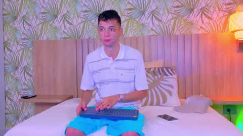 Snapshot of franco_boys chatting on 27, 10, 2025 Franco online show from 27, 10, 2025