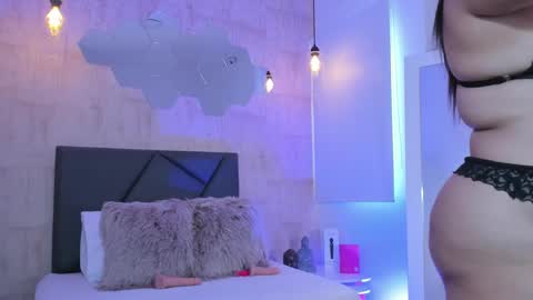 Fransheska online show from 12, 3, 2025