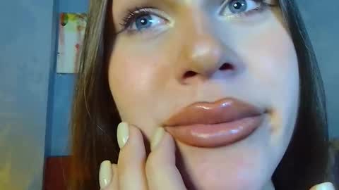 I am franzeva  online show from 20, 3, 2026