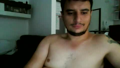 Snapshot of fraromeo2 chatting on 17, 10, 2025 fraromeo2 online show from 17, 10, 2025