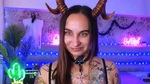 Snapshot of freak_cool chatting on 12, 9, 2025 Freak online show from 12, 9, 2025