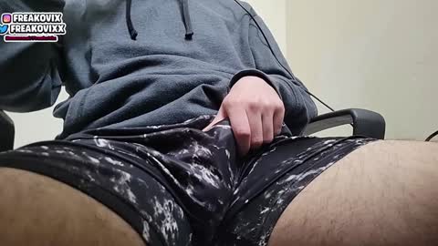 FreakoVix      online show from 28, 1, 2025