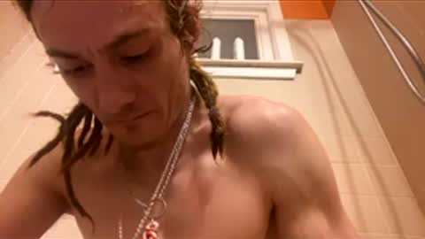 Squirrel twink online show from 18, 12, 2025