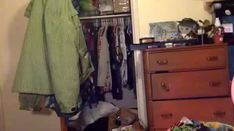 Snapshot of freaktwink420 chatting on 22, 3, 2026 Squirrel twink online show from 22, 3, 2026