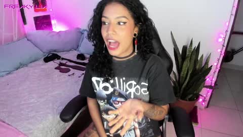 Lia Gomez online show from 3, 1, 2025