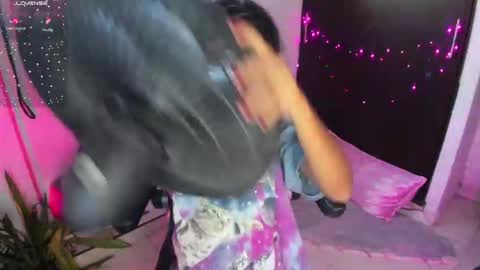 Lia Gomez online show from 4, 4, 2026