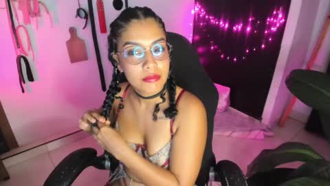 Lia Gomez online show from 16, 5, 2026