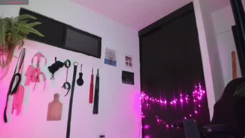 Lia Gomez online show from 27, 5, 2026