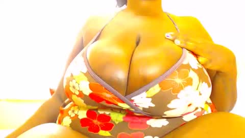 Snapshot of freakyboobsxx chatting on 11, 2, 2025 Kimmy online show from 11, 2, 2025