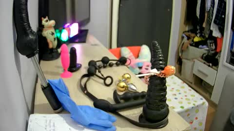 Hell In Us online show from 14, 1, 2026