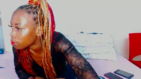 FreakyScarlet00 online show from 19, 9, 2025