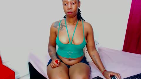 FreakyScarlet00 online show from 19, 10, 2025