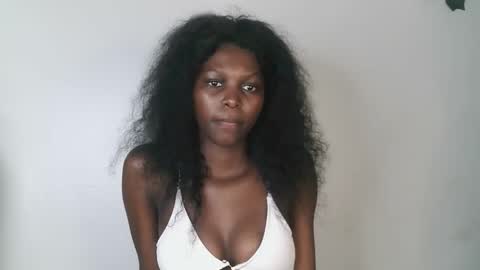 Snapshot of freakyvece12 chatting on 12, 9, 2025 freakyvece12 online show from 12, 9, 2025