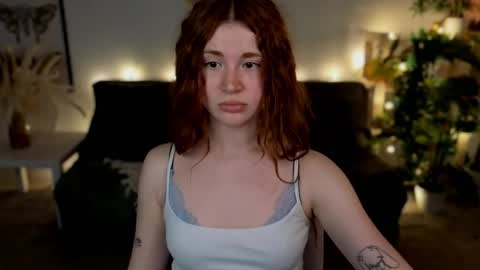 Snapshot of freckle_diyana chatting on 9, 6, 2026 Diyana online show from 9, 6, 2026