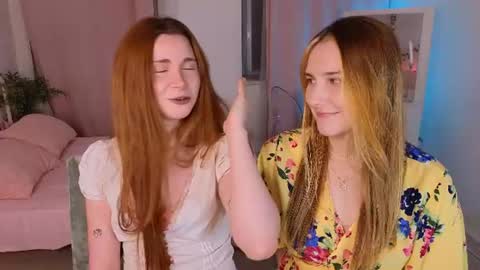 Snapshot of freckle_diyana chatting on 8, 7, 2026 Diyana online show from 8, 7, 2026