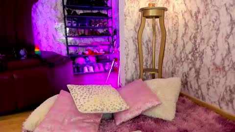 Snapshot of frecklesofcolors_ chatting on 28, 1, 2025    -  IG AnicolorsLive X AnicolorsLive        - online show from 28, 1, 2025