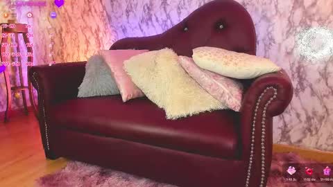 Snapshot of frecklesofcolors_ chatting on 4, 3, 2025    -  IG AnicolorsLive X AnicolorsLive        - online show from 4, 3, 2025