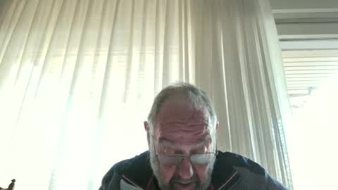 Snapshot of fredaldavid chatting on 12, 1, 2025 David Fredal online show from 12, 1, 2025