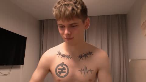 Snapshot of fredd_xanderrs chatting on 23, 10, 2025 fredd_xanderrs online show from 23, 10, 2025
