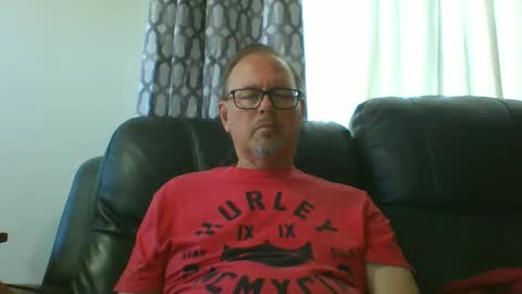 Snapshot of freddieknuck chatting on 11, 4, 2026 Just Fred online show from 11, 4, 2026