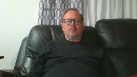 Snapshot of freddieknuck chatting on 21, 4, 2026 Just Fred online show from 21, 4, 2026