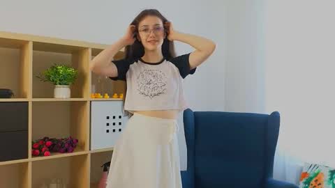 Hey im Olivia im glat to see you in mu room3 online show from 14, 3, 2026