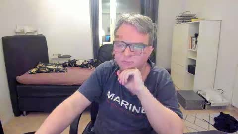 Fredrik online show from 2, 2, 2025