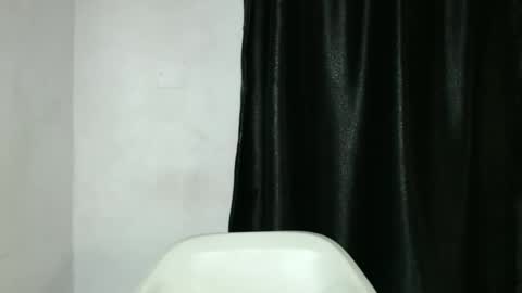 Snapshot of frekkymorelle chatting on 3, 2, 2025 frekkymorelle online show from 3, 2, 2025