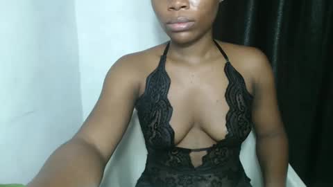 Snapshot of frekkymorelle chatting on 5, 2, 2025 frekkymorelle online show from 5, 2, 2025