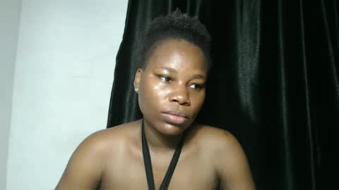 Snapshot of frekkymorelle chatting on 6, 2, 2025 frekkymorelle online show from 6, 2, 2025