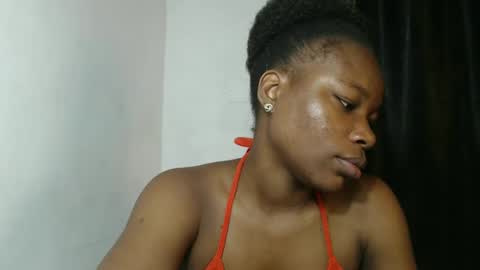 Snapshot of frekkymorelle chatting on 7, 2, 2025 frekkymorelle online show from 7, 2, 2025