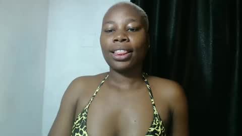 Snapshot of frekkymorelle chatting on 10, 2, 2025 frekkymorelle online show from 10, 2, 2025