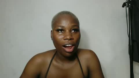 Snapshot of frekkymorelle chatting on 1, 3, 2025 frekkymorelle online show from 1, 3, 2025