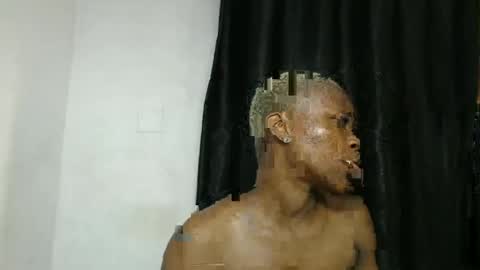 Snapshot of frekkymorelle chatting on 2, 3, 2025 frekkymorelle online show from 2, 3, 2025