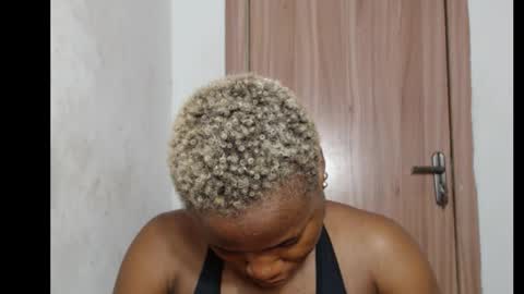 Snapshot of frekkymorelle chatting on 23, 9, 2025 frekkymorelle online show from 23, 9, 2025